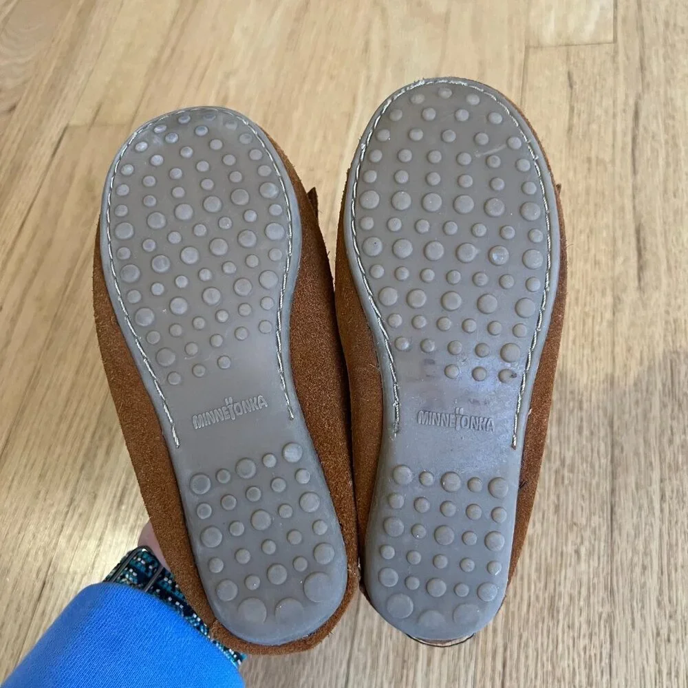 Minnetonka Brown Suede Moccasins Flats Girl's Size 12